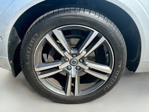 Used 2018 Volvo XC60 T5 Momentum w/ Vision Package AWD/4WD image 32