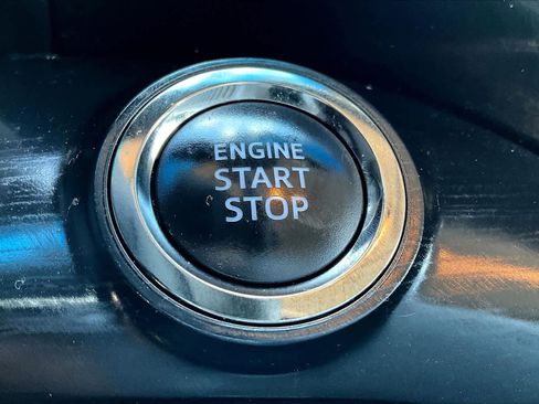 Used 2016 Toyota Avalon Touring image 30