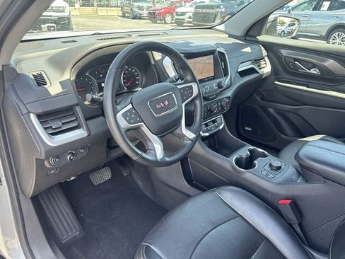 Used 2023 GMC Terrain SLT w/ Infotainment Package II FWD image 10