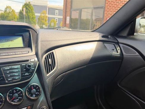Used 2015 Hyundai Genesis 3.8 RWD image 20