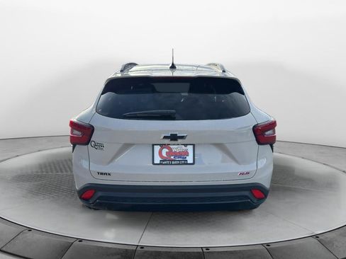 New 2026 Chevrolet Trax RS w/ Sunroof Package image 4