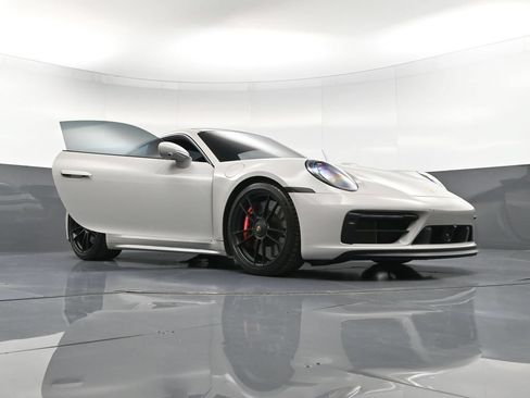 Certified 2024 Porsche 911 Carrera GTS RWD image 36