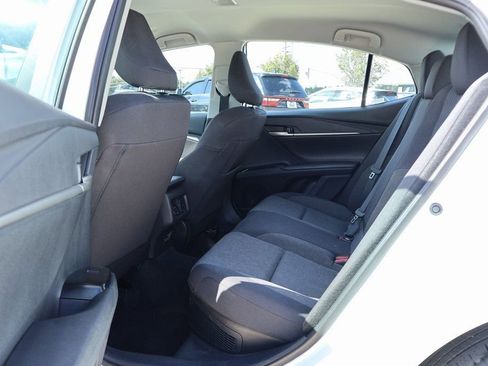 Used 2025 Toyota Camry LE image 9