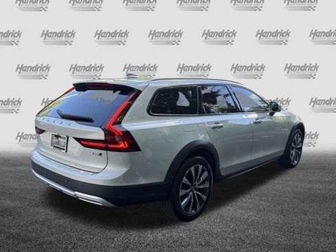 Used 2021 Volvo V90 T6 Cross Country AWD/4WD image 10