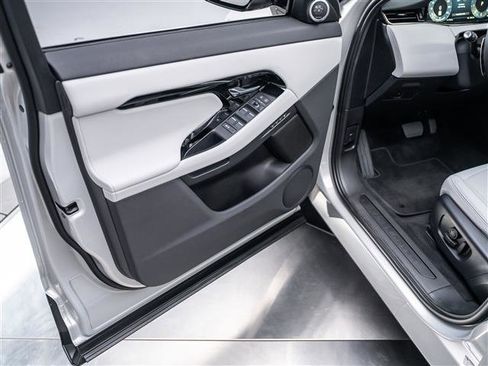 New 2026 Land Rover Range Rover Evoque S image 23