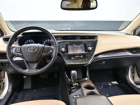 Used 2016 Toyota Avalon XLE Premium FWD image 16