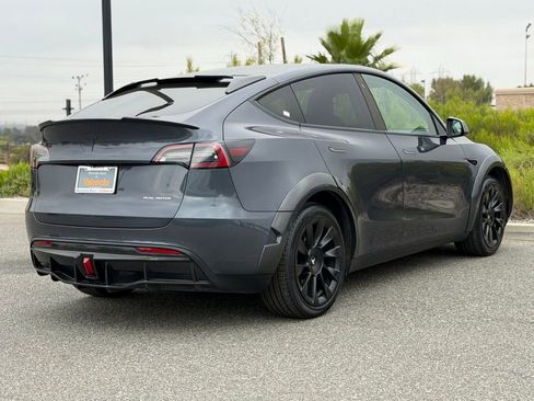 Used 2022 Tesla Model Y Long Range AWD/4WD image 7