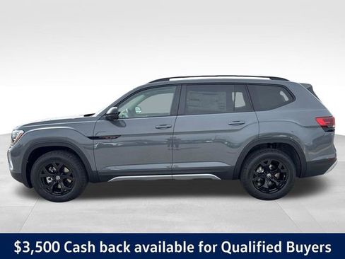 New 2026 Volkswagen Atlas Peak Edition AWD/4WD image 2