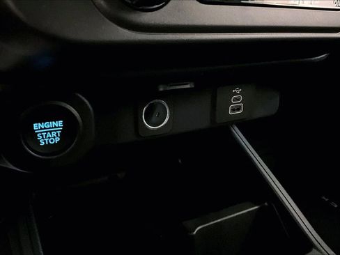 New 2025 Ford Maverick XLT w/ Black Appearance Package image 60