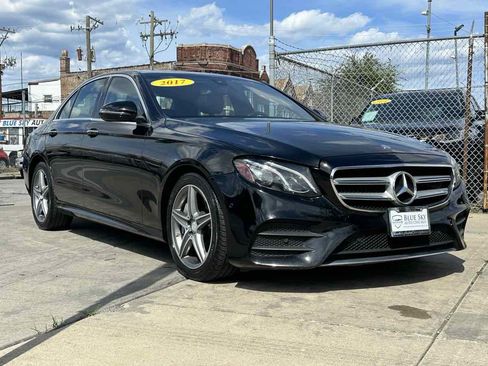Used 2017 Mercedes-Benz E 300 4MATIC image 3