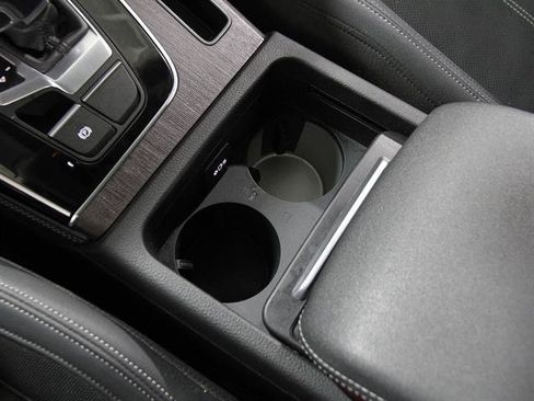 Used 2021 Audi Q5 Prestige image 16