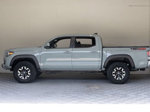 Used 2023 Toyota Tacoma TRD Off-Road AWD/4WD image 7
