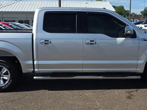Used 2018 Ford F150 XLT RWD image 2