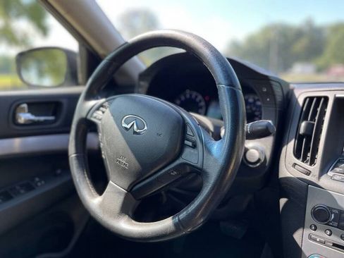 Used 2012 INFINITI G37 x Sedan w/ Premium Pkg image 39