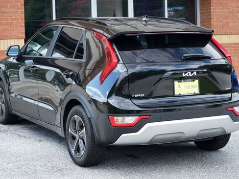 Used 2025 Kia Niro EX FWD image 44