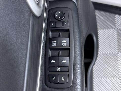 Used 2021 Jeep Grand Cherokee Limited w/ Trailer Tow Group IV AWD/4WD image 25