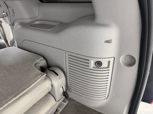 Used 2010 GMC Yukon SLT image 78