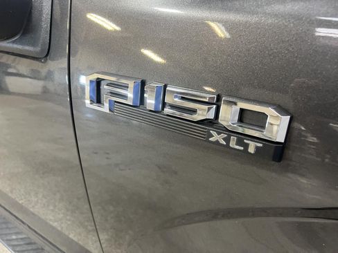 Used 2018 Ford F150 XLT w/ Equipment Group 302A Luxury AWD/4WD image 9