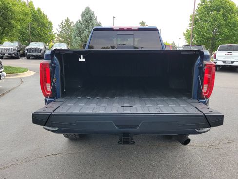 Used 2022 GMC Sierra 2500 AT4 w/ AT4 Preferred Package AWD/4WD image 14