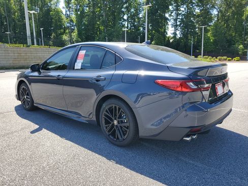 New 2026 Toyota Camry SE FWD image 4