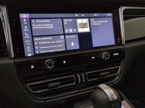 Certified 2025 Porsche Macan Turbo AWD/4WD image 16