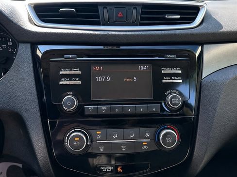 Used 2016 Nissan Rogue S AWD/4WD image 14