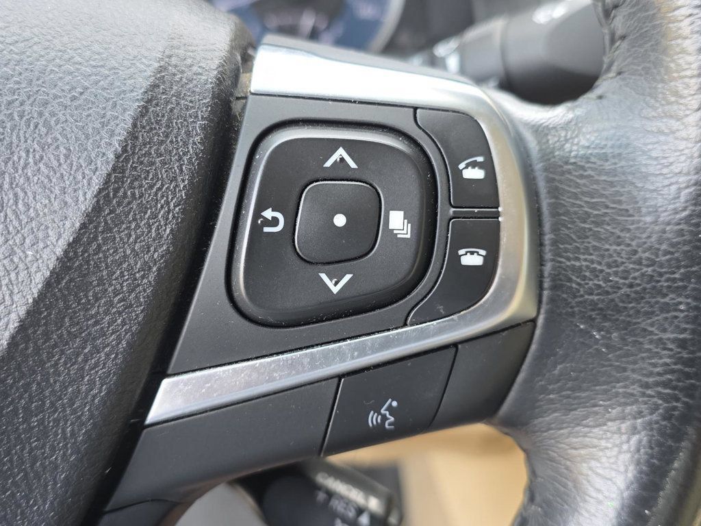 Used 2017 Toyota Camry XLE FWD image 25