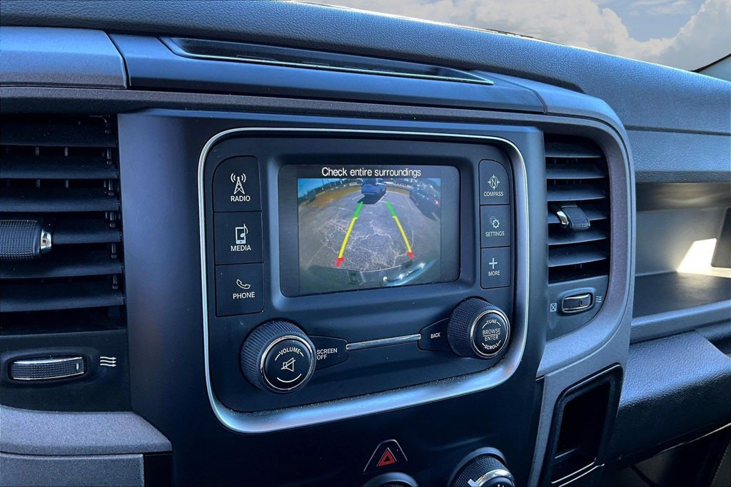 Used 2017 RAM 1500 Express RWD image 16