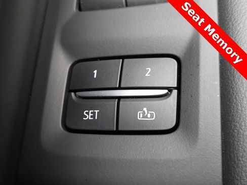 Used 2024 Chevrolet Suburban High Country image 22