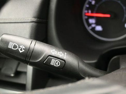 Used 2023 GMC Terrain SLT image 14