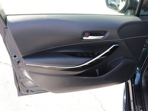 Used 2022 Toyota Corolla XSE image 10