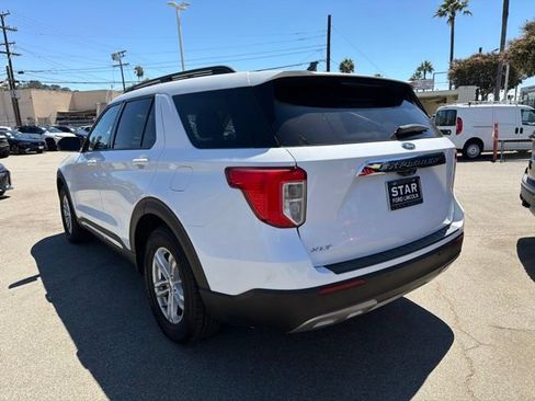 Used 2023 Ford Explorer XLT w/ Equipment Group 202A RWD image 5