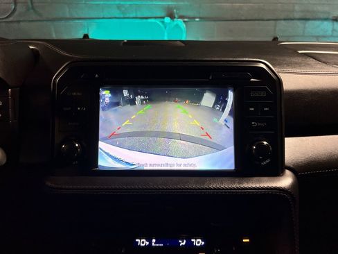 Used 2017 Nissan GT-R Premium image 13