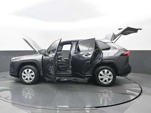 Used 2024 Toyota RAV4 LE FWD image 31