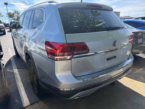 Used 2018 Volkswagen Atlas SEL Premium image 9