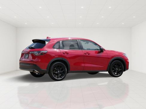 Used 2024 Honda HR-V Sport image 3