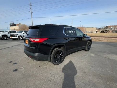 Used 2019 Chevrolet Traverse LT w/ LPO, Blackout Package image 8