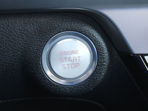 Certified 2024 Kia Telluride S image 33