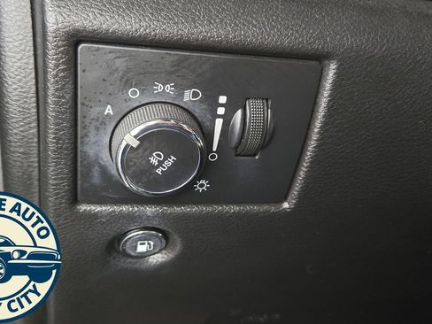 Used 2017 Jeep Grand Cherokee Overland AWD/4WD image 24