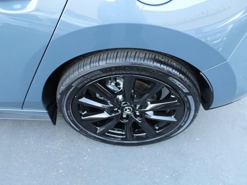Used 2022 MAZDA MAZDA3 s FWD image 14