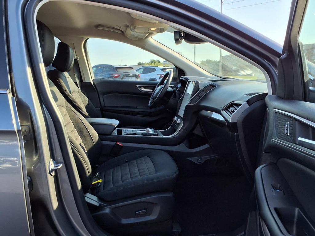 Used 2023 Ford Edge SEL AWD/4WD image 25