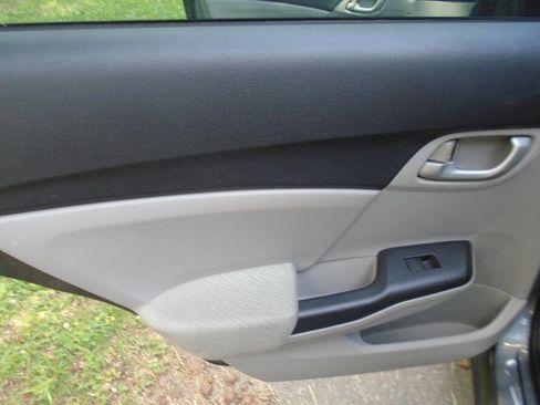 Used 2013 Honda Civic LX image 19