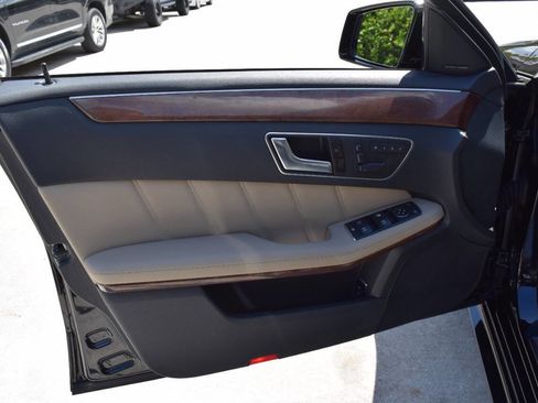Used 2013 Mercedes-Benz E 350 Sedan image 18