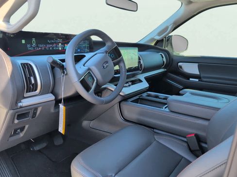 New 2025 Ford Expedition Max Active image 8