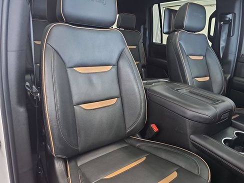 Used 2021 GMC Yukon XL AT4 w/ AT4 Premium Plus Package AWD/4WD image 30