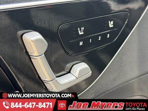 Used 2025 Mercedes-Benz C 300 Sedan image 27
