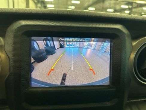 Used 2019 Jeep Wrangler Unlimited Sport S AWD/4WD image 26