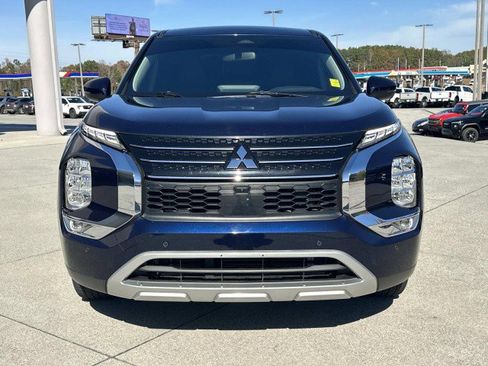 Used 2024 Mitsubishi Outlander FWD image 2