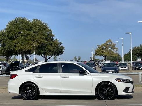 Certified 2022 Honda Civic Sport image 3
