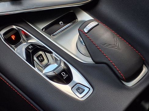 Used 2024 Chevrolet Corvette Stingray Convertible w/ 1LT image 18